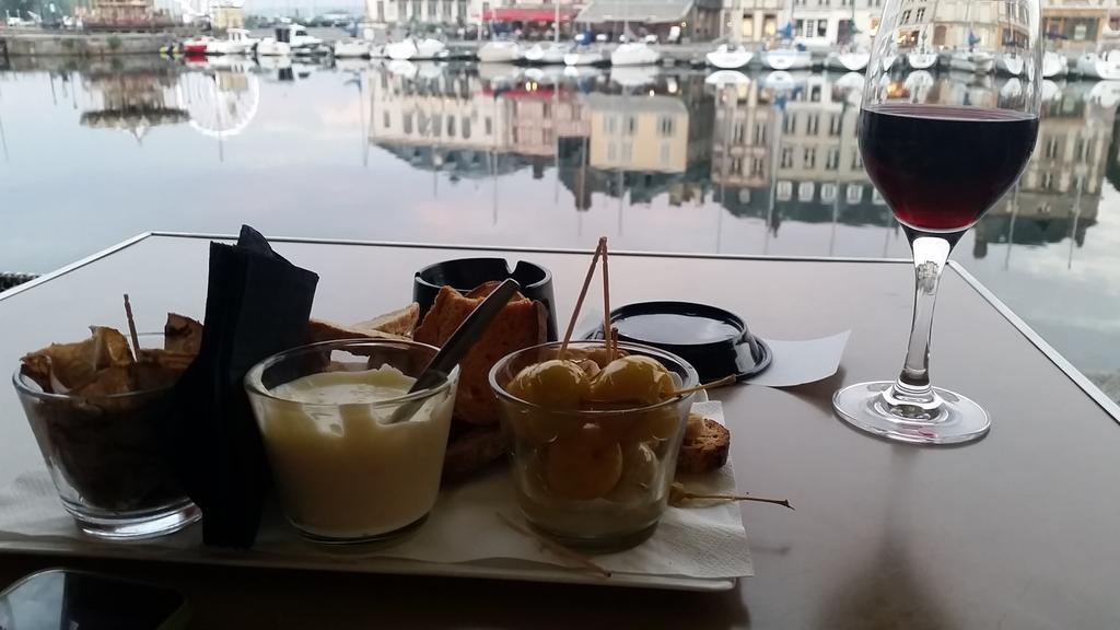 Honfleur Location Lägenhet Exteriör bild