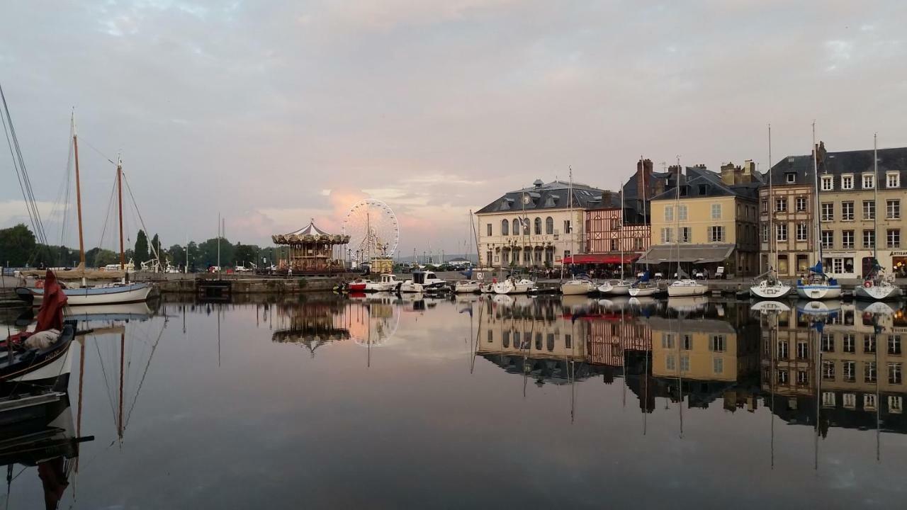 Honfleur Location Lägenhet Exteriör bild